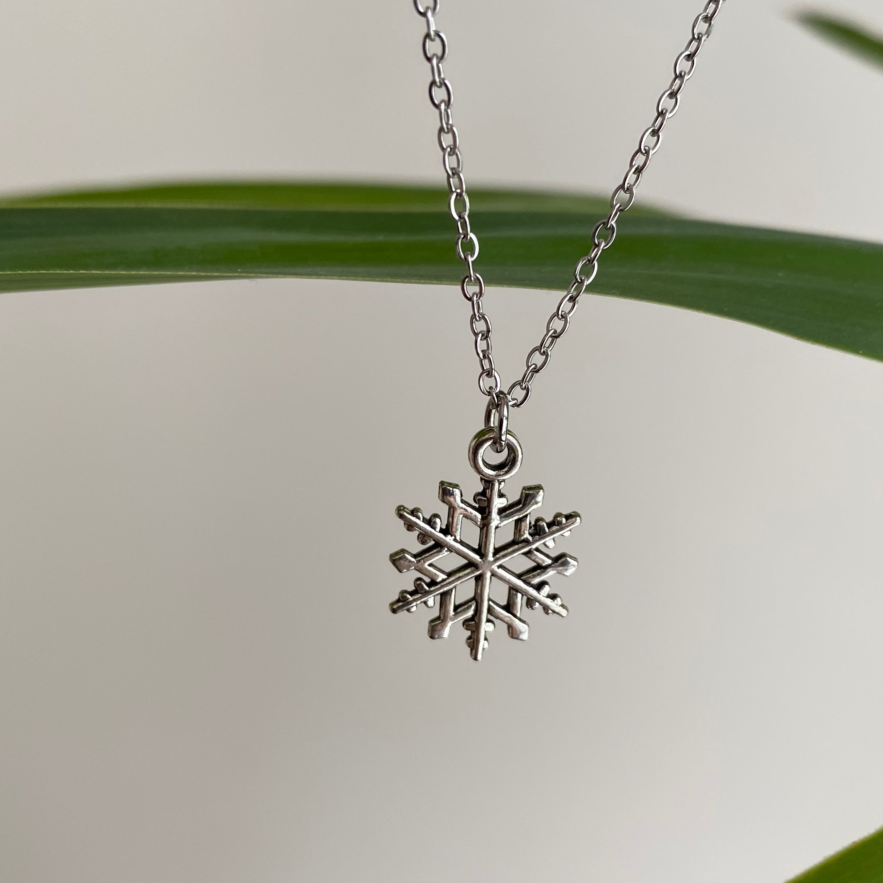 Silver Snowflake Pendant Necklace (Large Size)