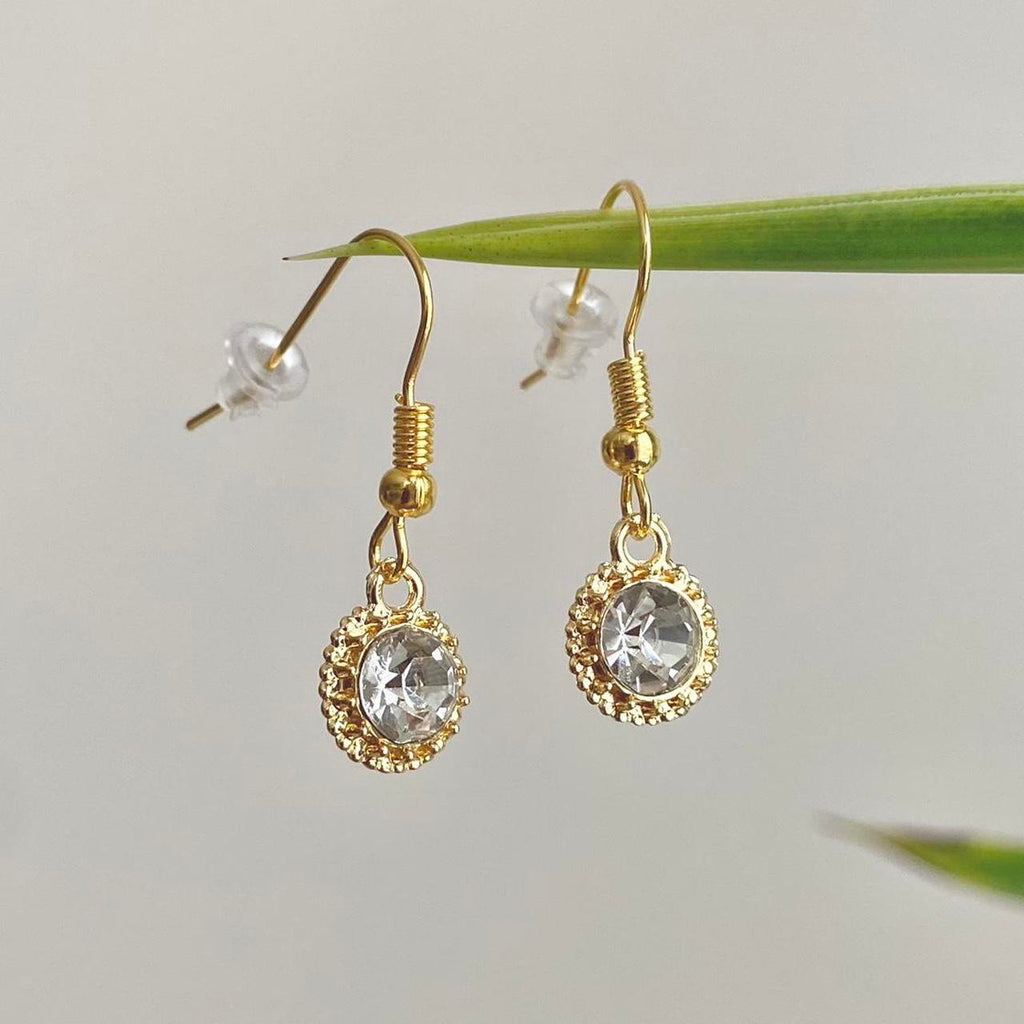 Cute Minimalist Crystal Dangle Earrings With Gold