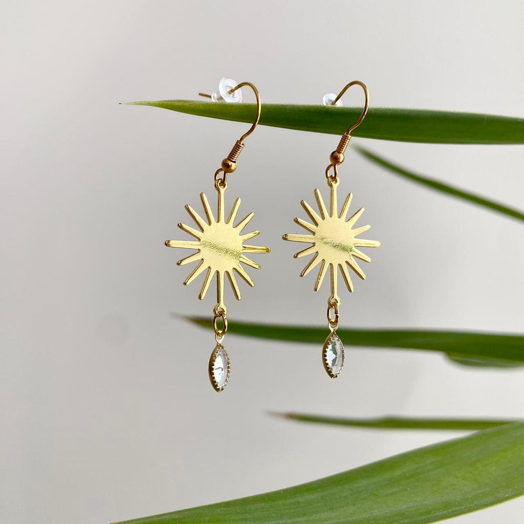 Gold Rising Sun With Dangle Earrings With Oval - Image 2