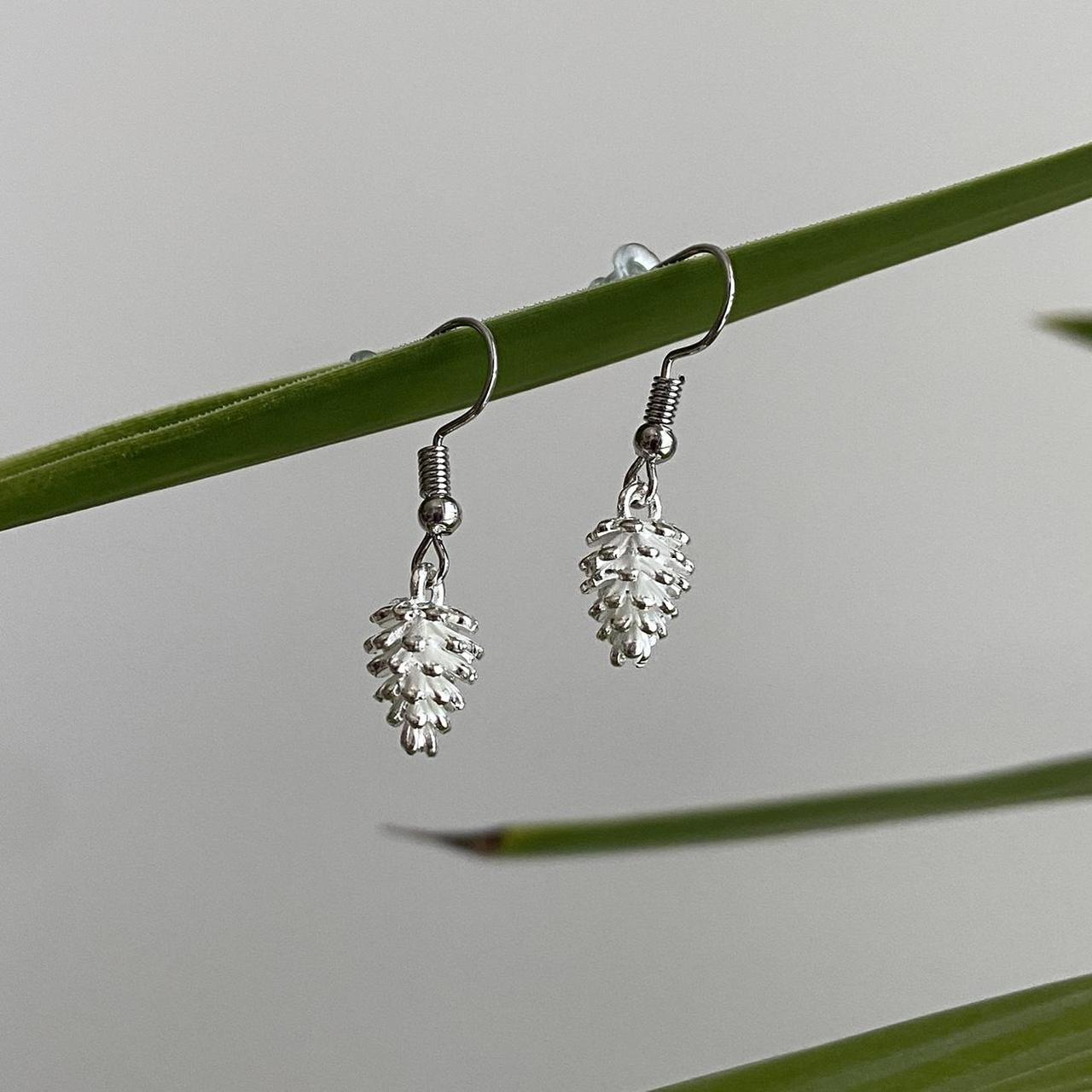 White And Silver Pinecone Dangle Earrings Also - Image 4