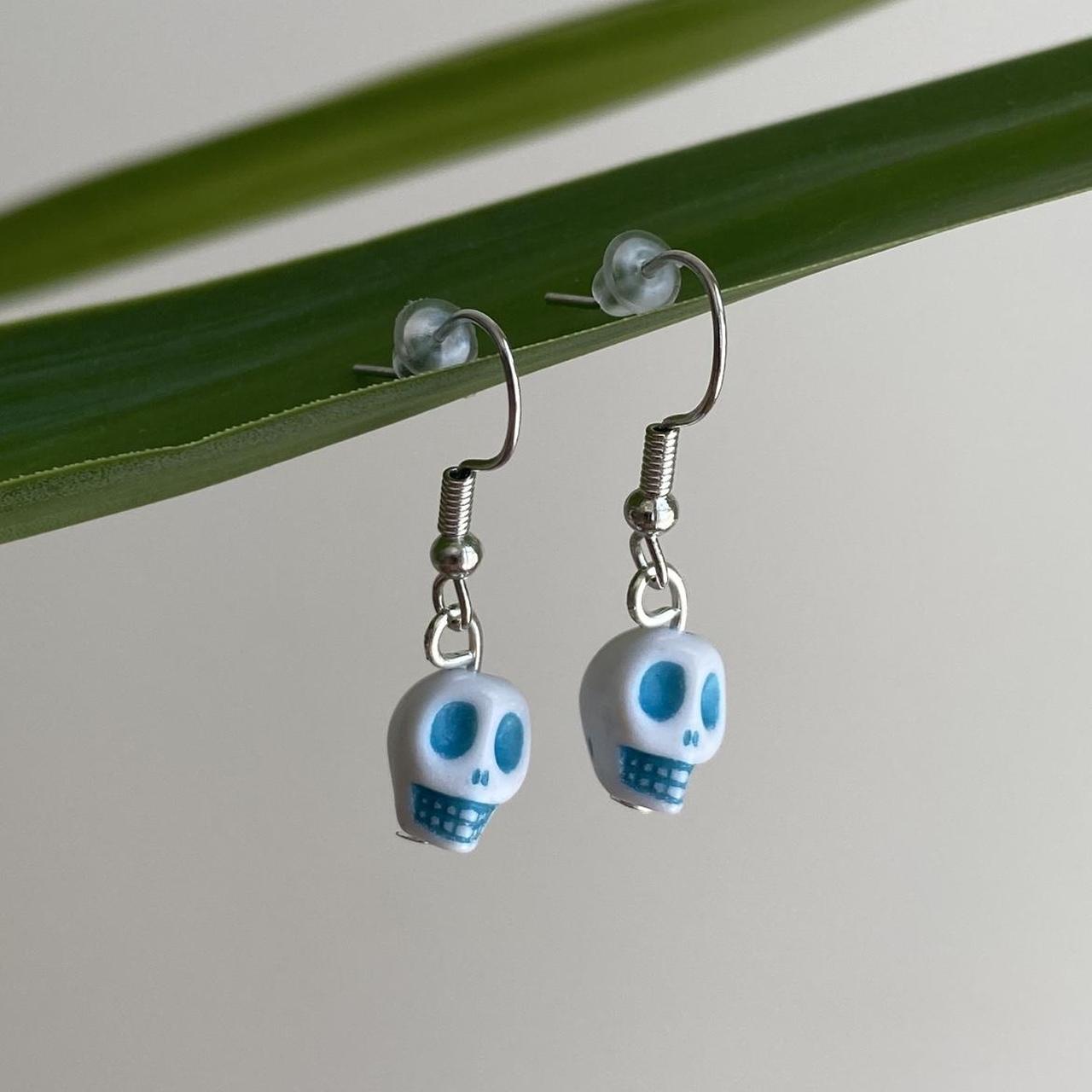 Cinco De Mayo White And Blue Skull Dangle Earrings - Image 2