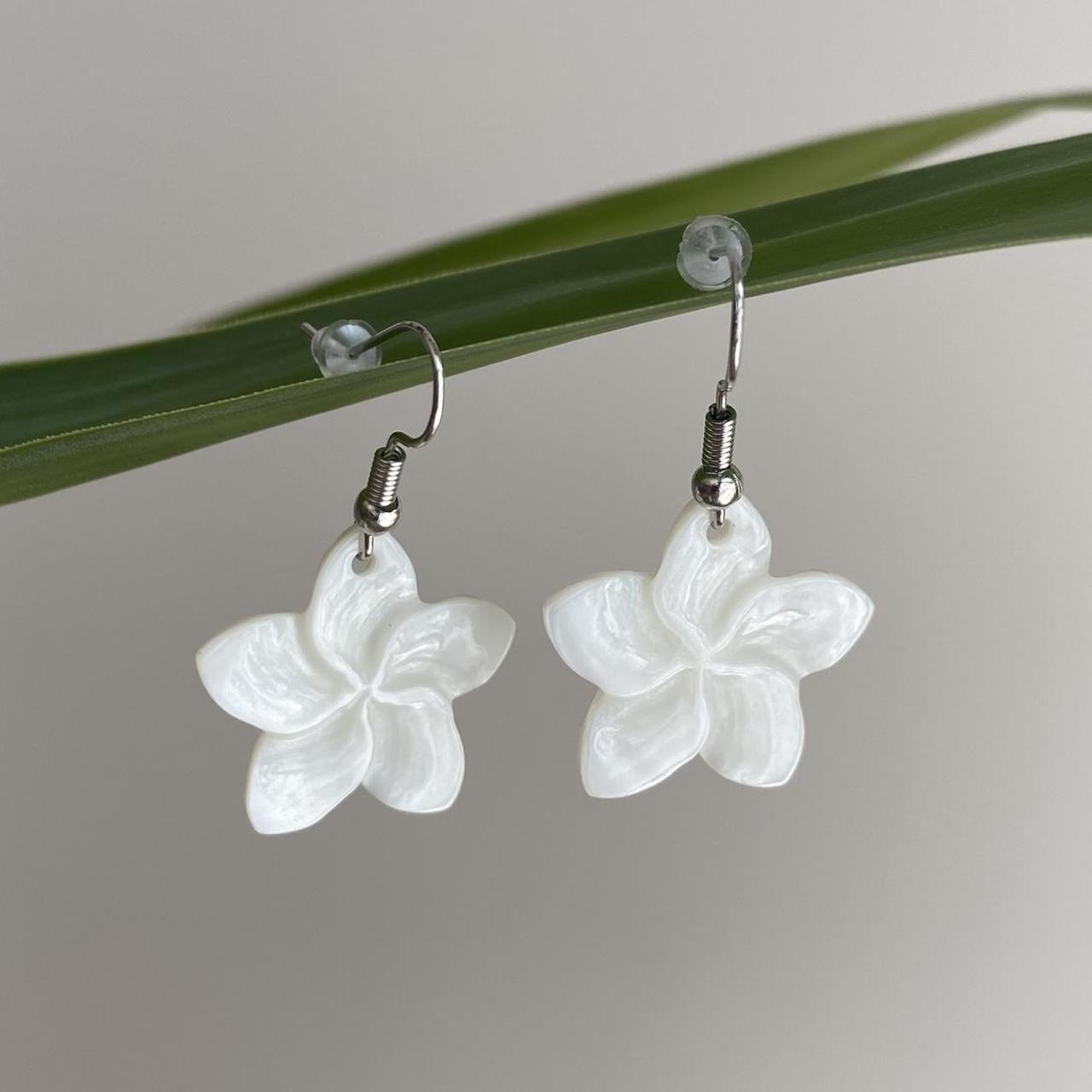 Genuine White Shell Flower Dangle Earrings With - Image 4