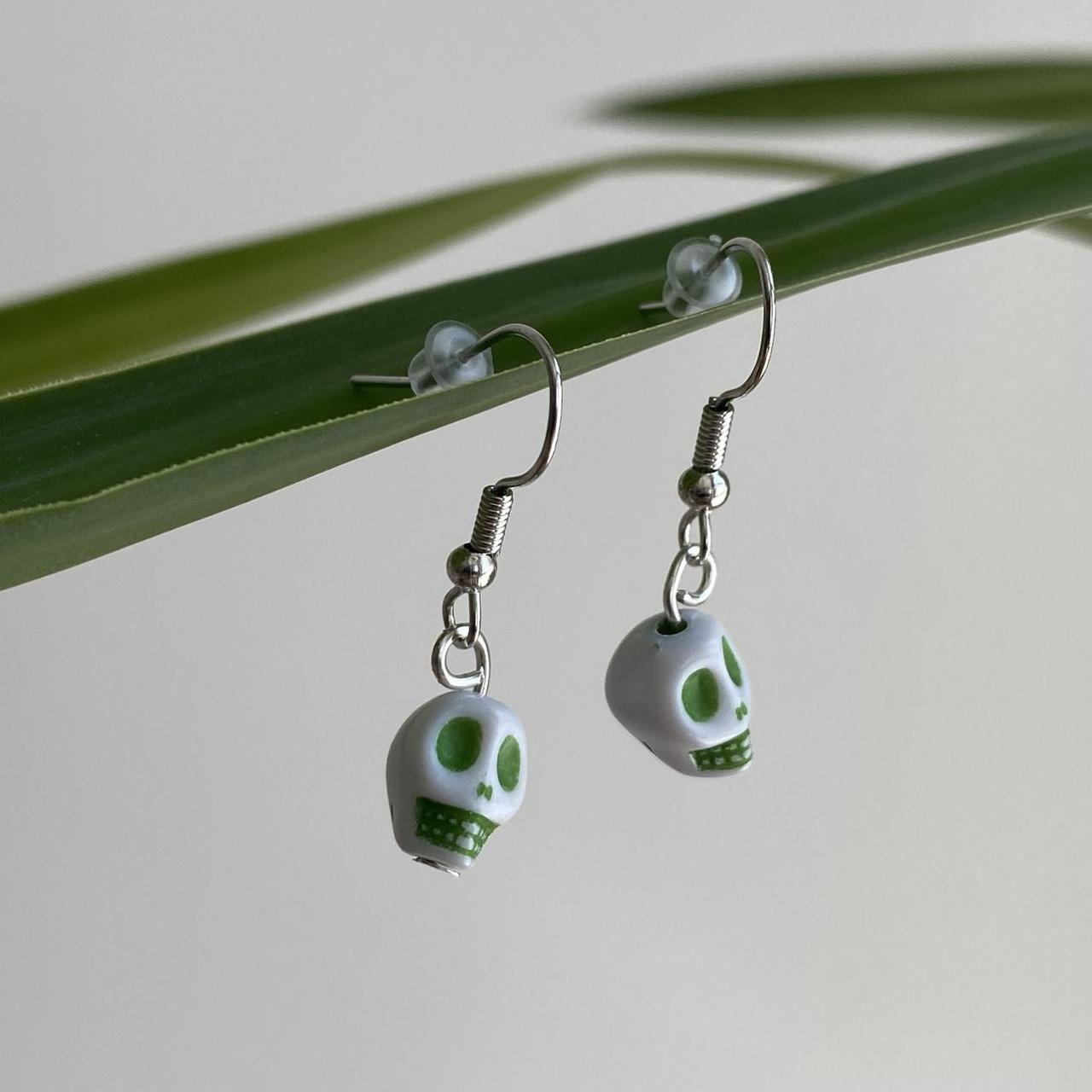 Cinco De Mayo White And Green Skull Dangle Earrings - Image 4