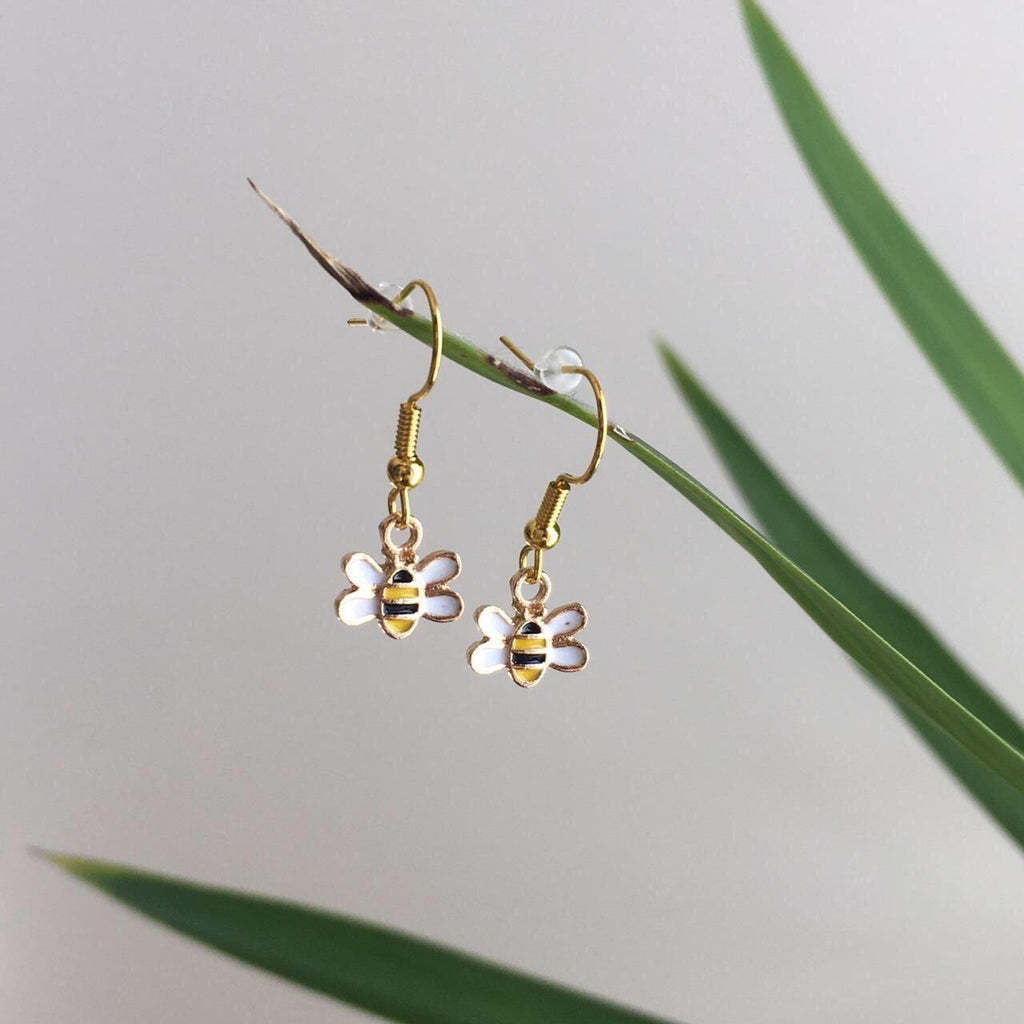 Bumble Bee Dangle Drop Earrings Matching Necklace - Image 3