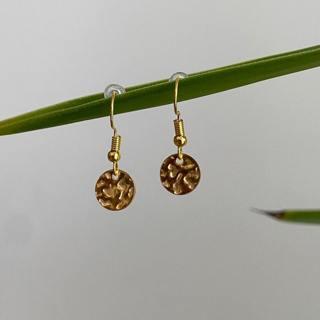 Medium Hammered Gold Circle Dangle Earrings 100 - Image 2