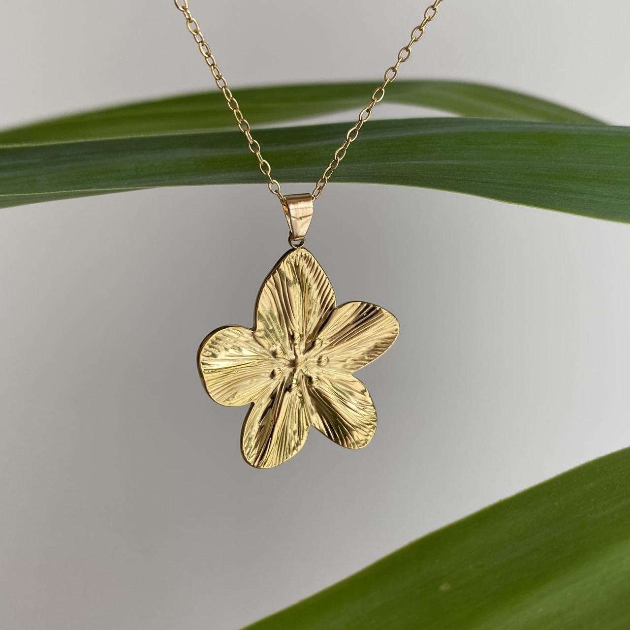 Large Gold Flower Pendant Chain Necklace Also - Image 2