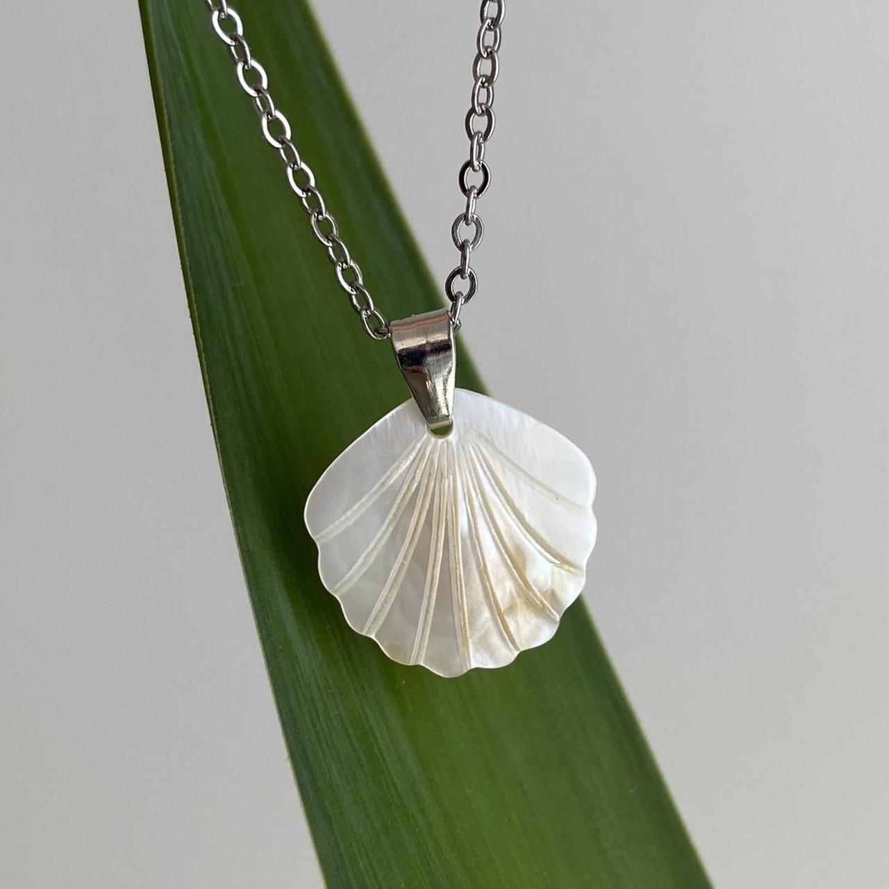 Genuine Shell Pendant Chain Necklace With Silver - Image 2