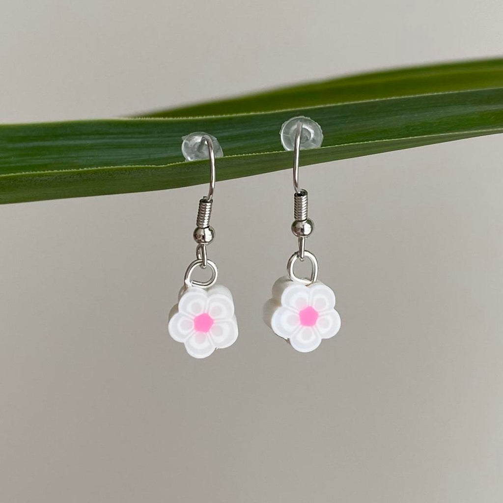 White Tropical Flower Polymer Clay Dangle Earrings - Image 3