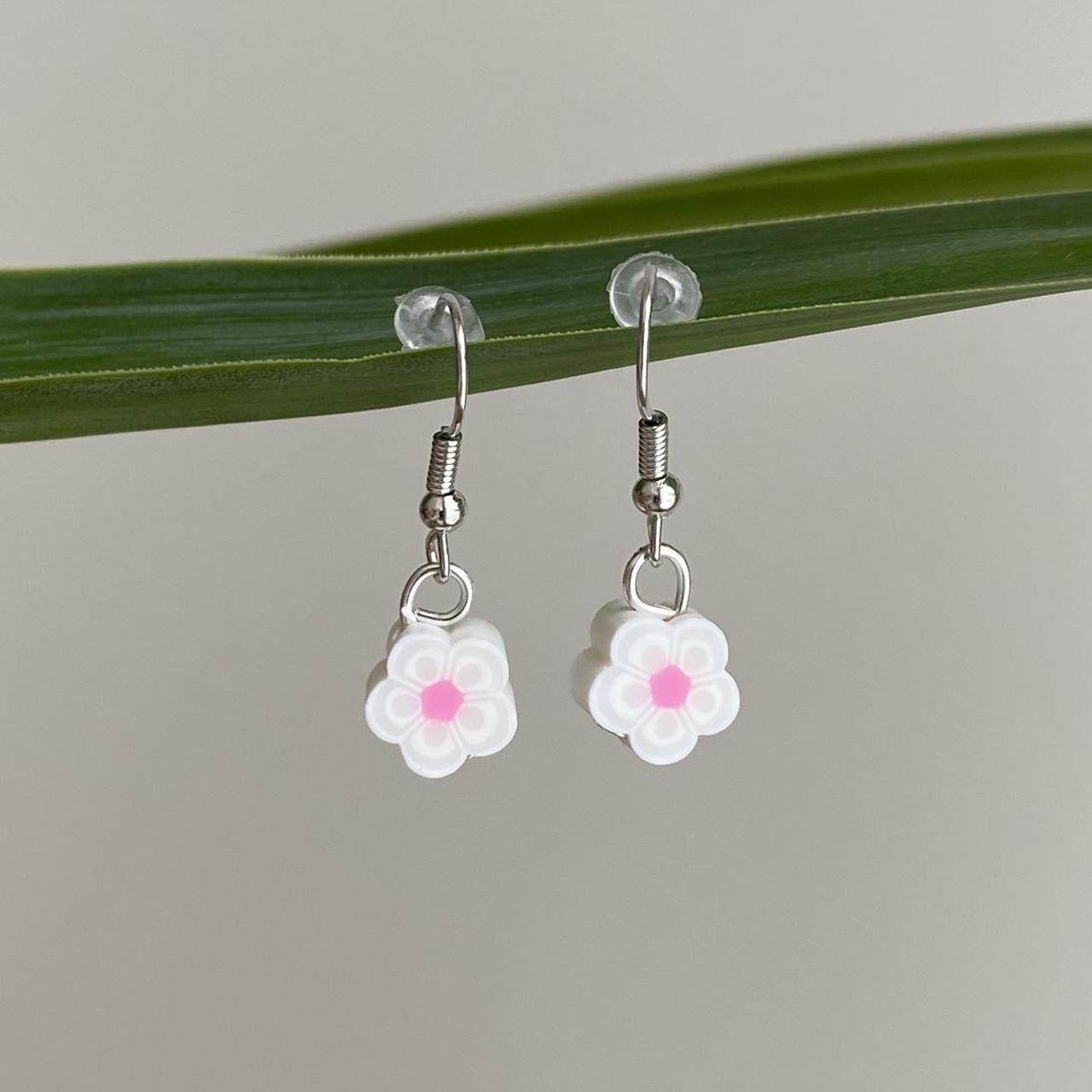 White Tropical Flower Polymer Clay Dangle Earrings - Image 3