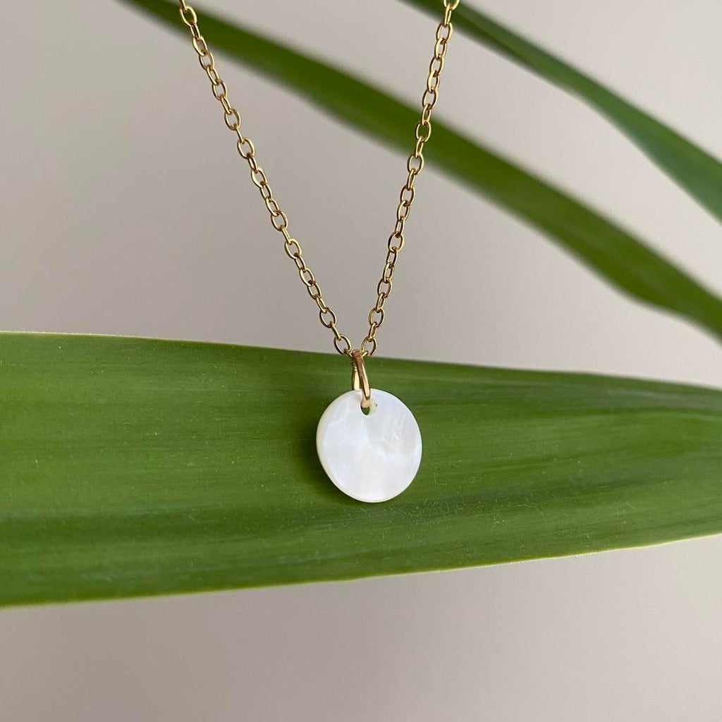 White Shell Circle Pendant Chain Necklace With Gold - Image 2