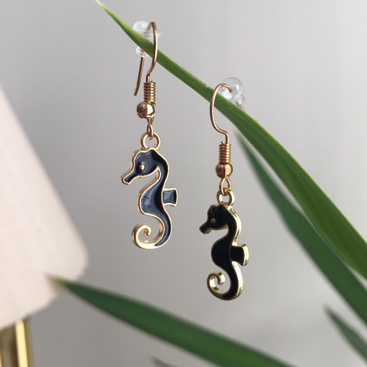 Black Seahorse Dangle Drop Earrings With Gold
