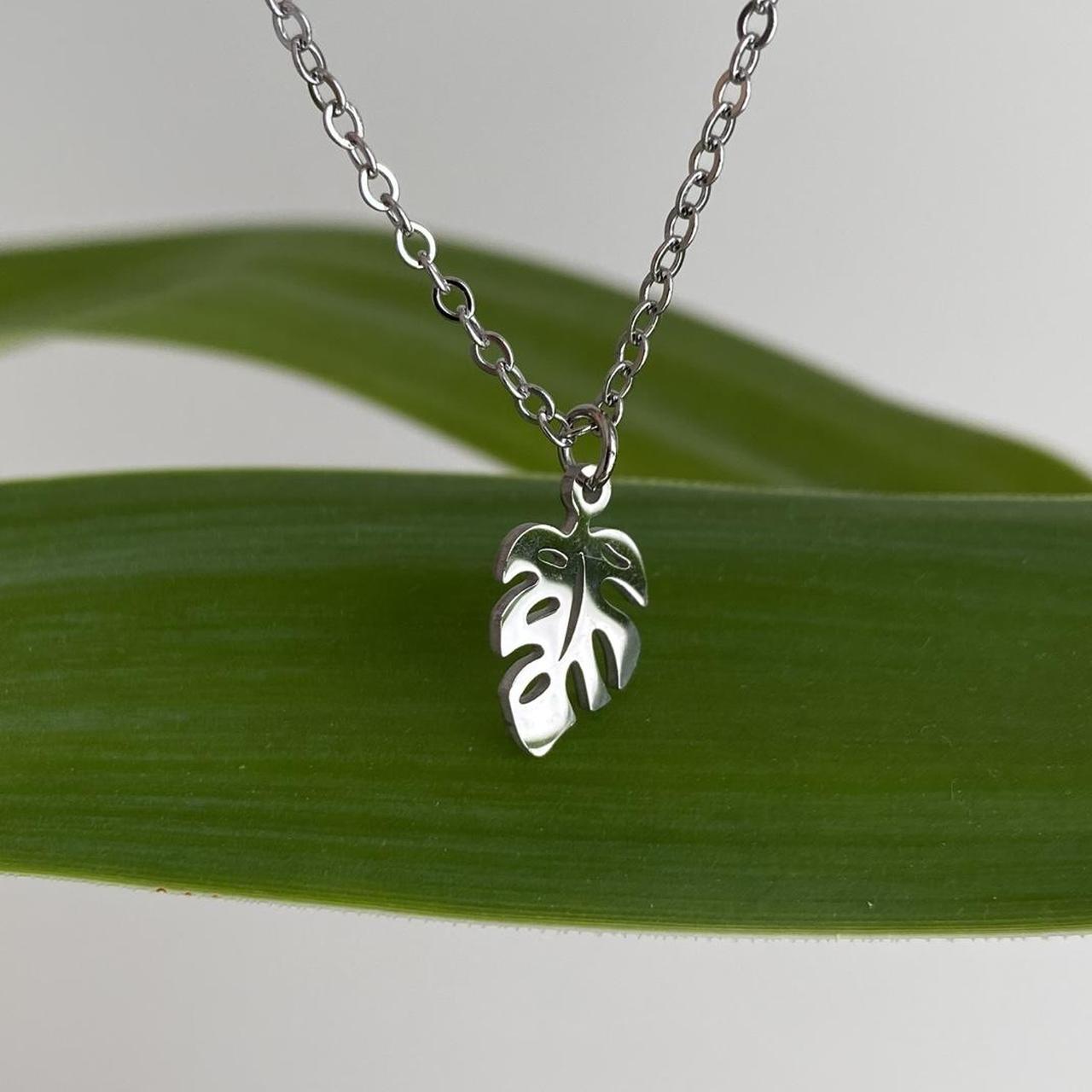 Silver Tropical Palm Tree Leaf Pendant Chain - Image 8