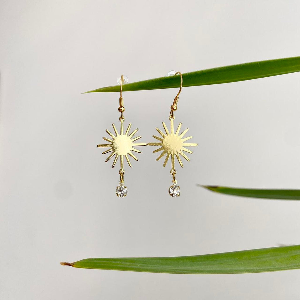 Gold Rising Sun With Dangle Earrings With Circular - Image 4