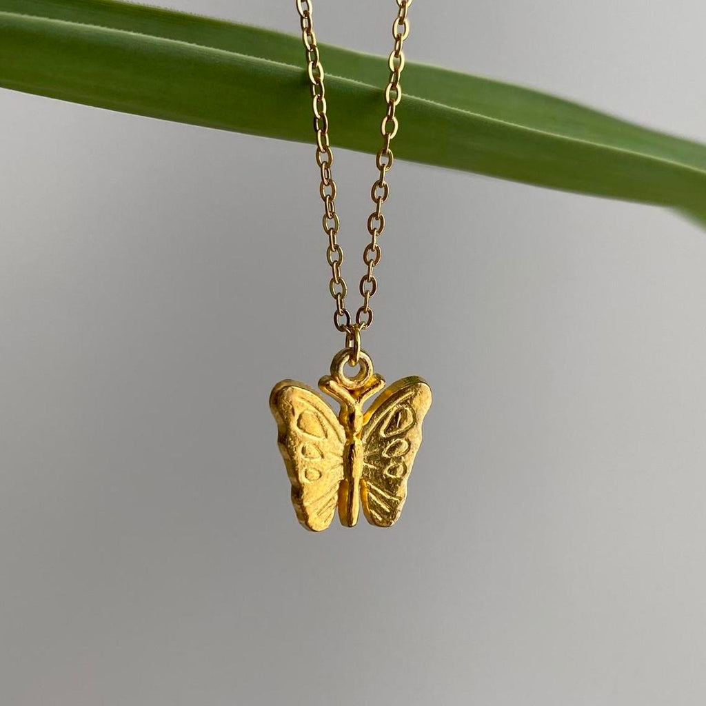 Butterfly Gold Pendant Chain Necklace 18 Karat - Image 3