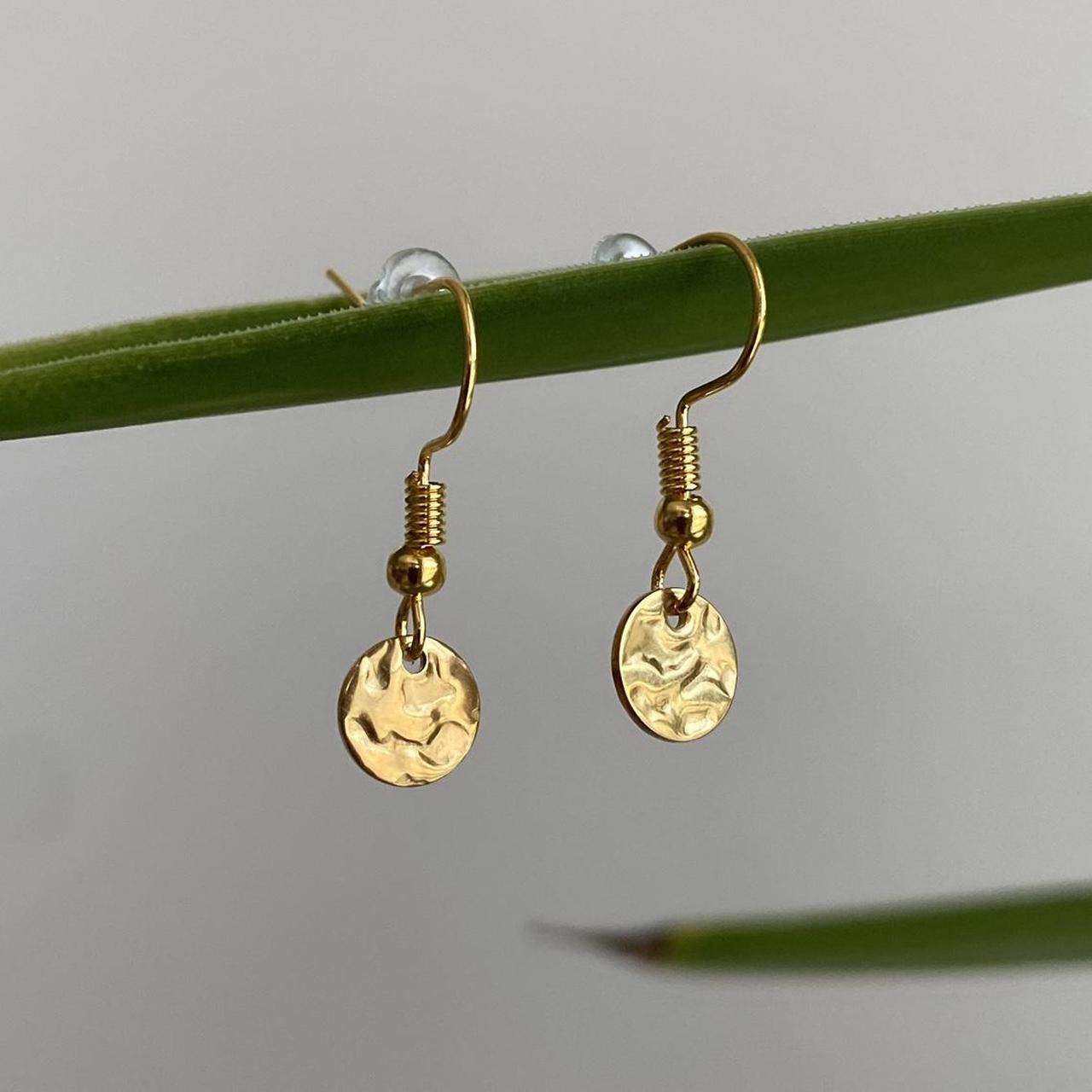 Small Hammered Gold Circle Dangle Earrings 100