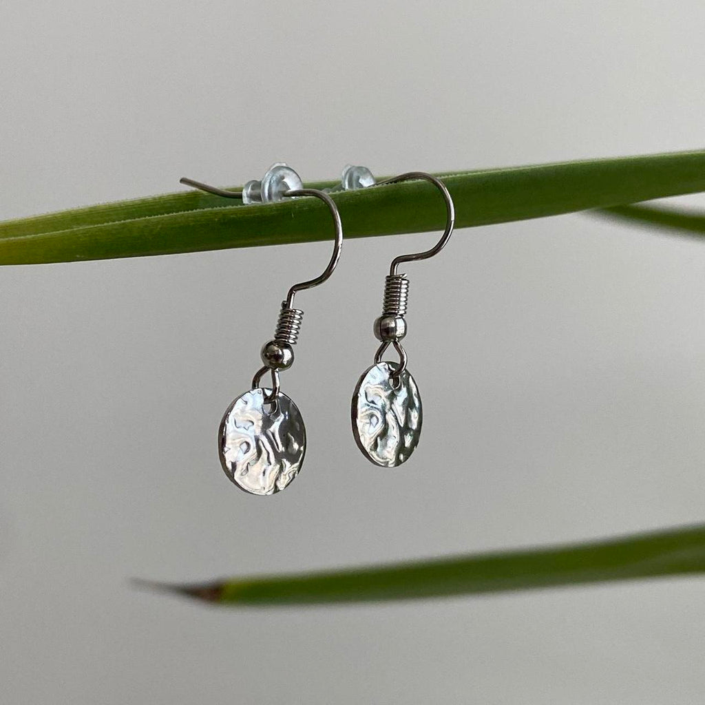 Medium Hammered Silver Circle Dangle Earrings - Image 3