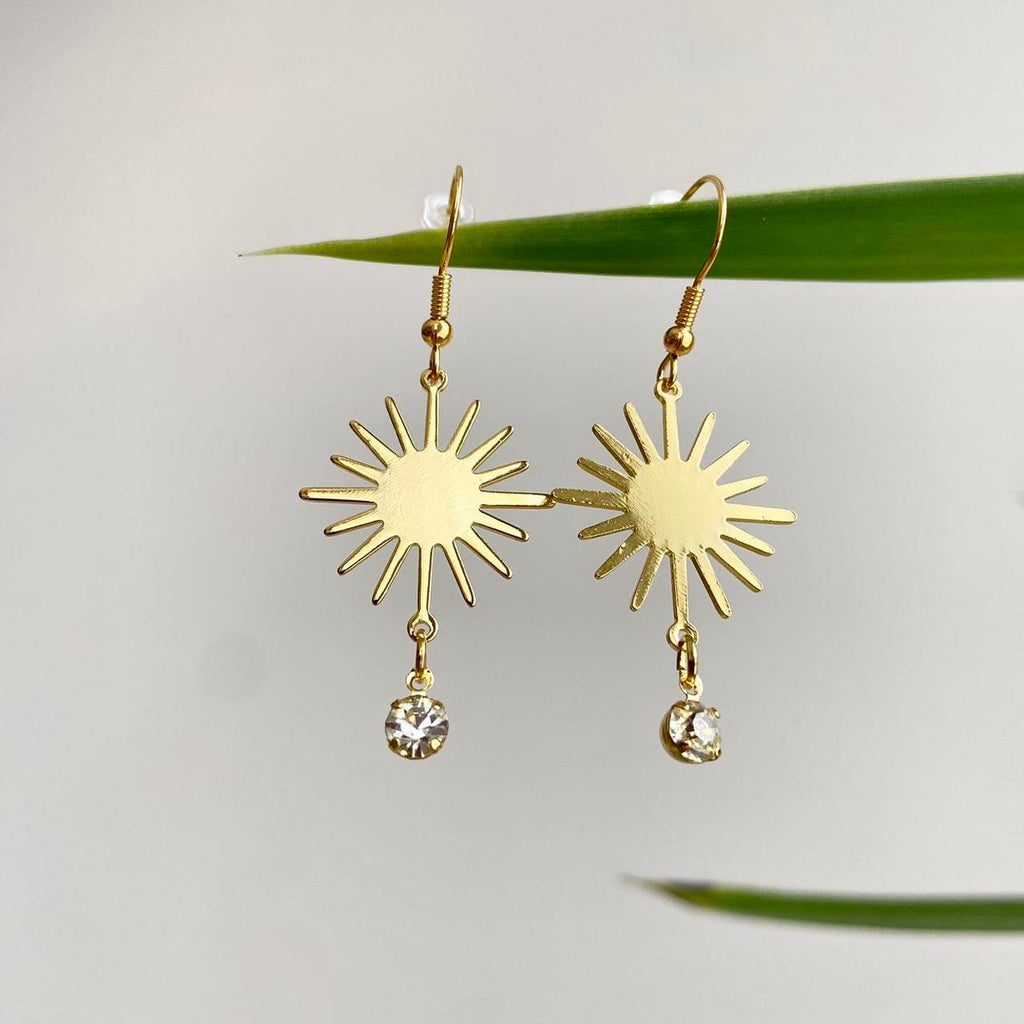 Gold Rising Sun With Dangle Earrings With Circular