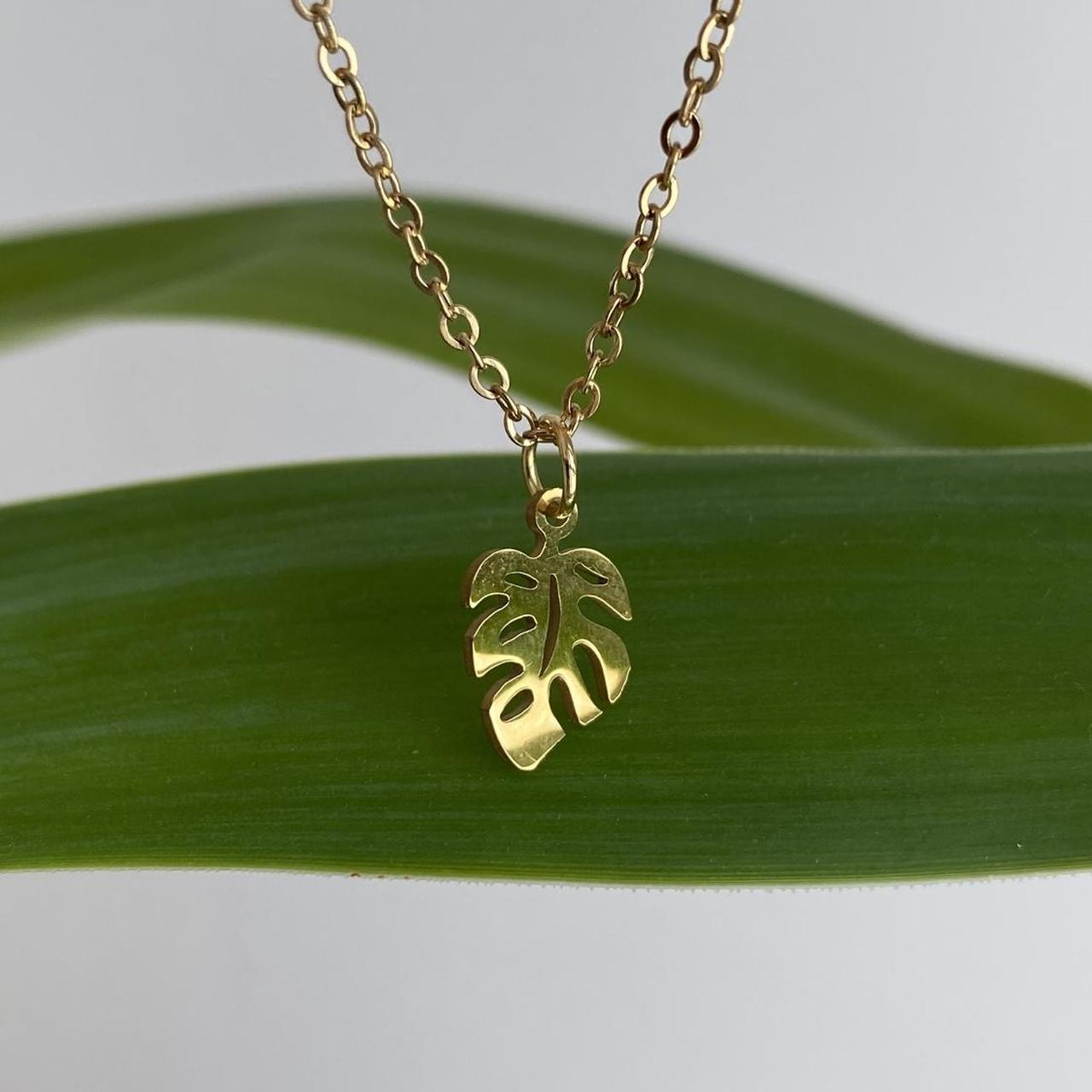 Gold Tropical Palm Tree Leaf Pendant Chain Necklace - Image 3