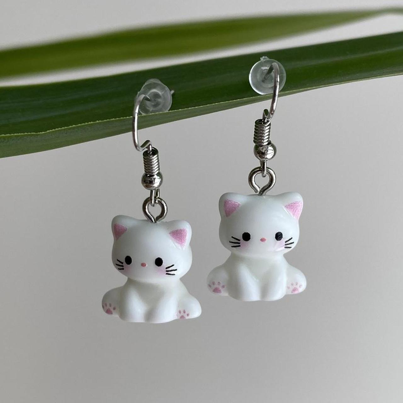 Cute White Kitten Dangle Earrings With Silver - Image 2