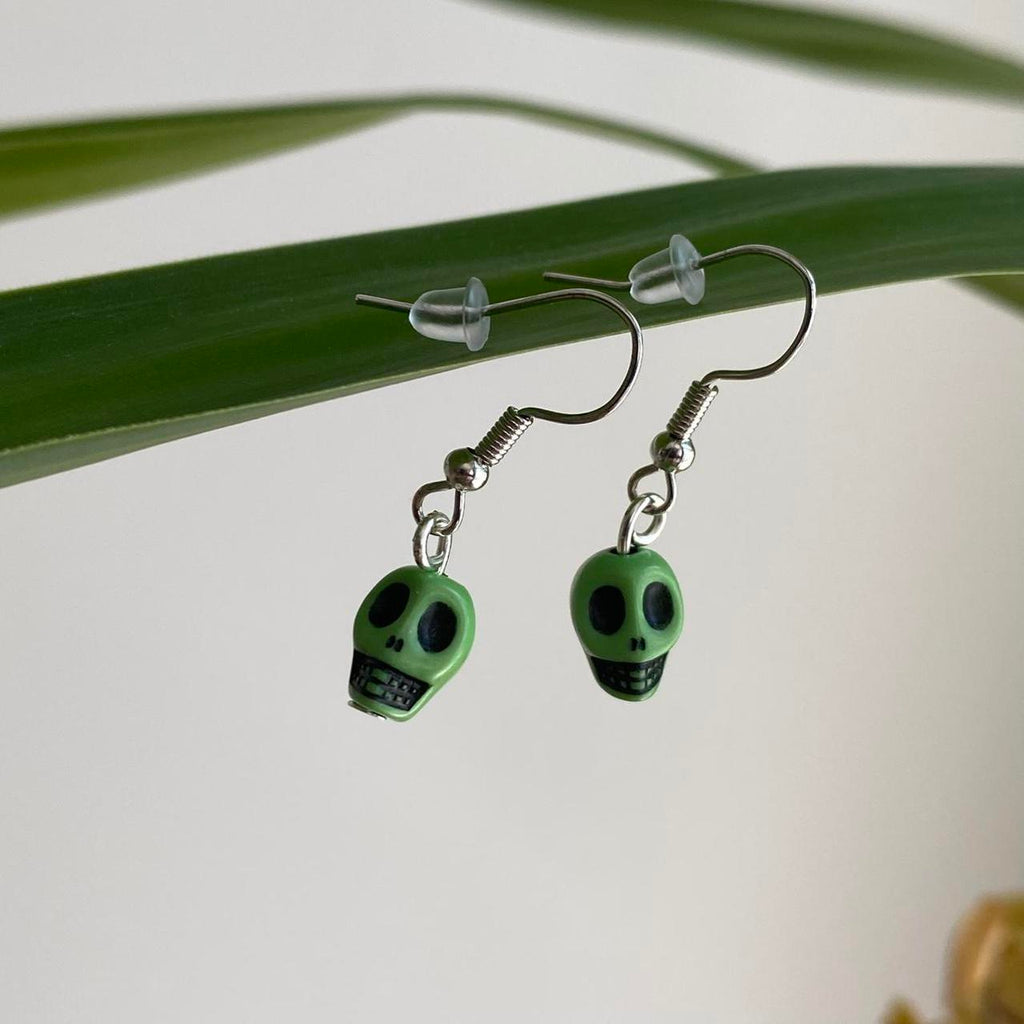 Cinco De Mayo Green And Black Skull Dangle Earrings - Image 4