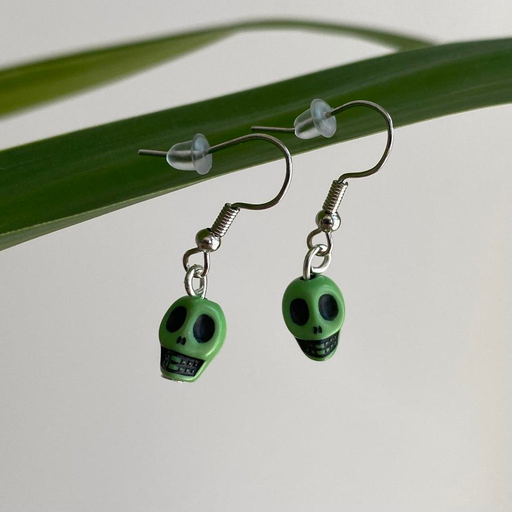 Cinco De Mayo Green And Black Skull Dangle Earrings - Image 2