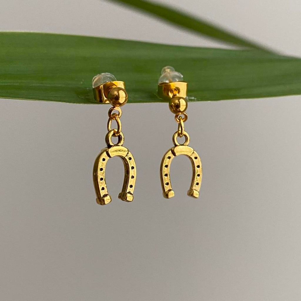 Western Horse Shoe Gold Dangle Stud Earrings Also - Image 3