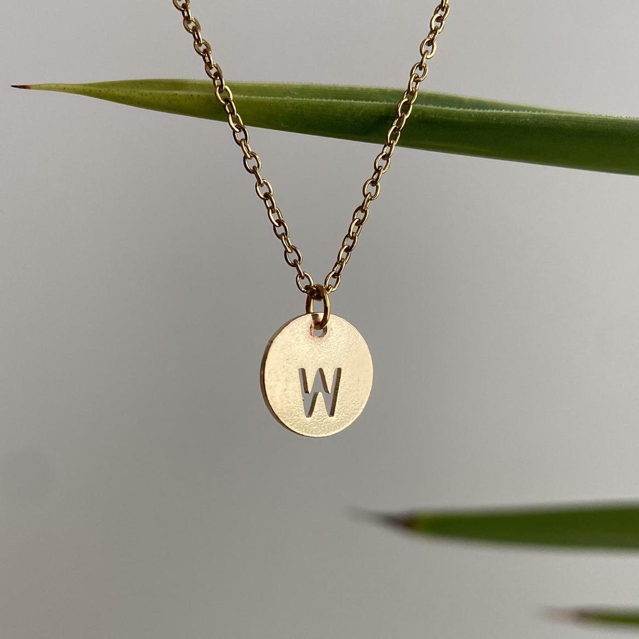 Circle Stamped Gold Letter W Initial Pendant Chain - Image 2