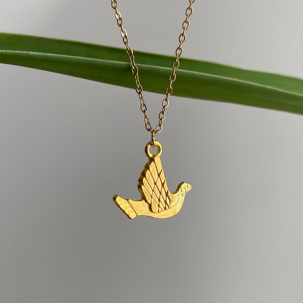 Gold Flying Bird Pendant Chain Necklace 18 Karat - Image 3