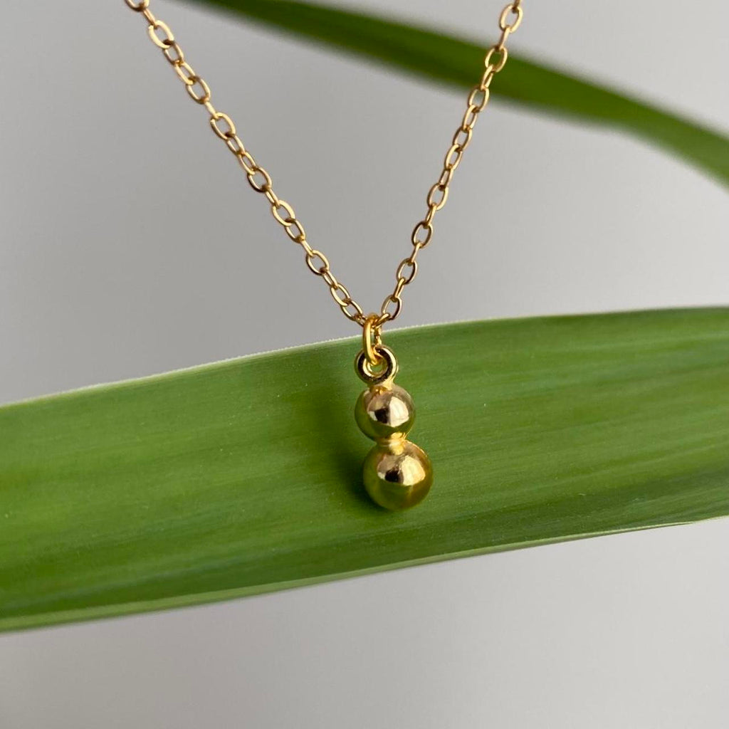 Elegant Gold Double Bulb Pendant Chain Necklace