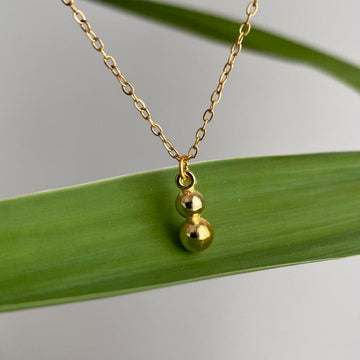 Elegant Gold Double Bulb Pendant Chain Necklace