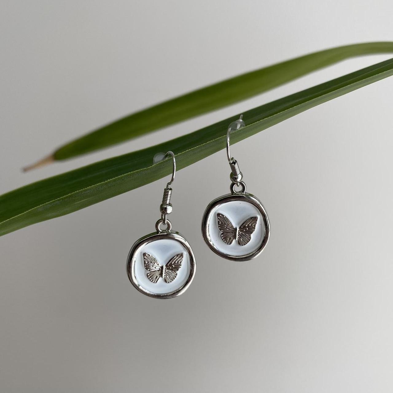 White And Silver Stamped Wax Seal Style Butterfly - Image 4