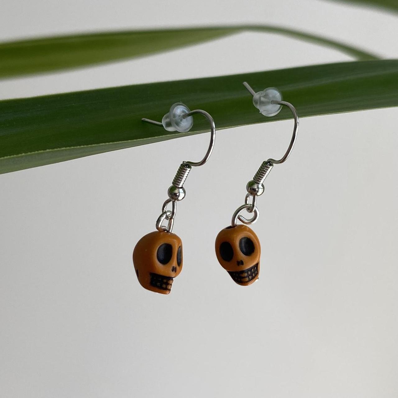 Cinco De Mayo Orange And Black Skull Dangle Earrings - Image 2