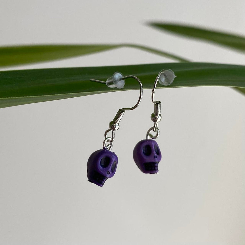 Cinco De Mayo Purple And Black Skull Dangle Earrings - Image 4