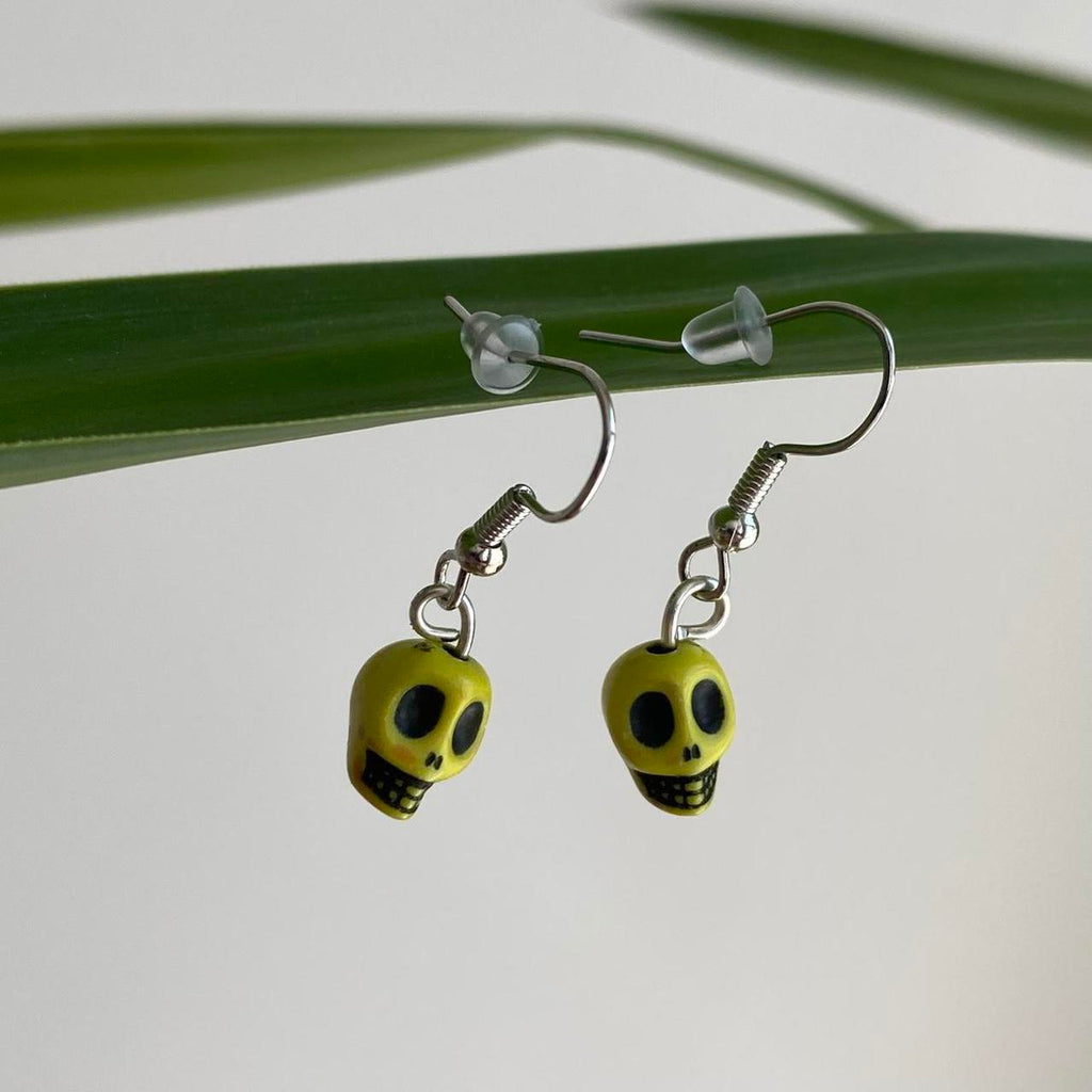 Cinco De Mayo Yellow And Black Skull Dangle Earrings - Image 2