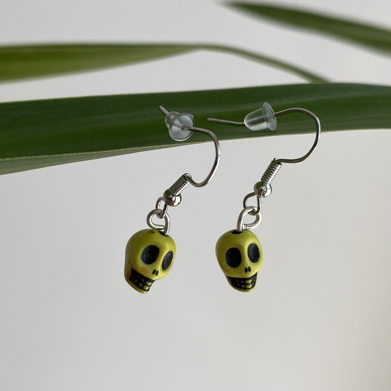 Cinco De Mayo Yellow And Black Skull Dangle Earrings - Image 2