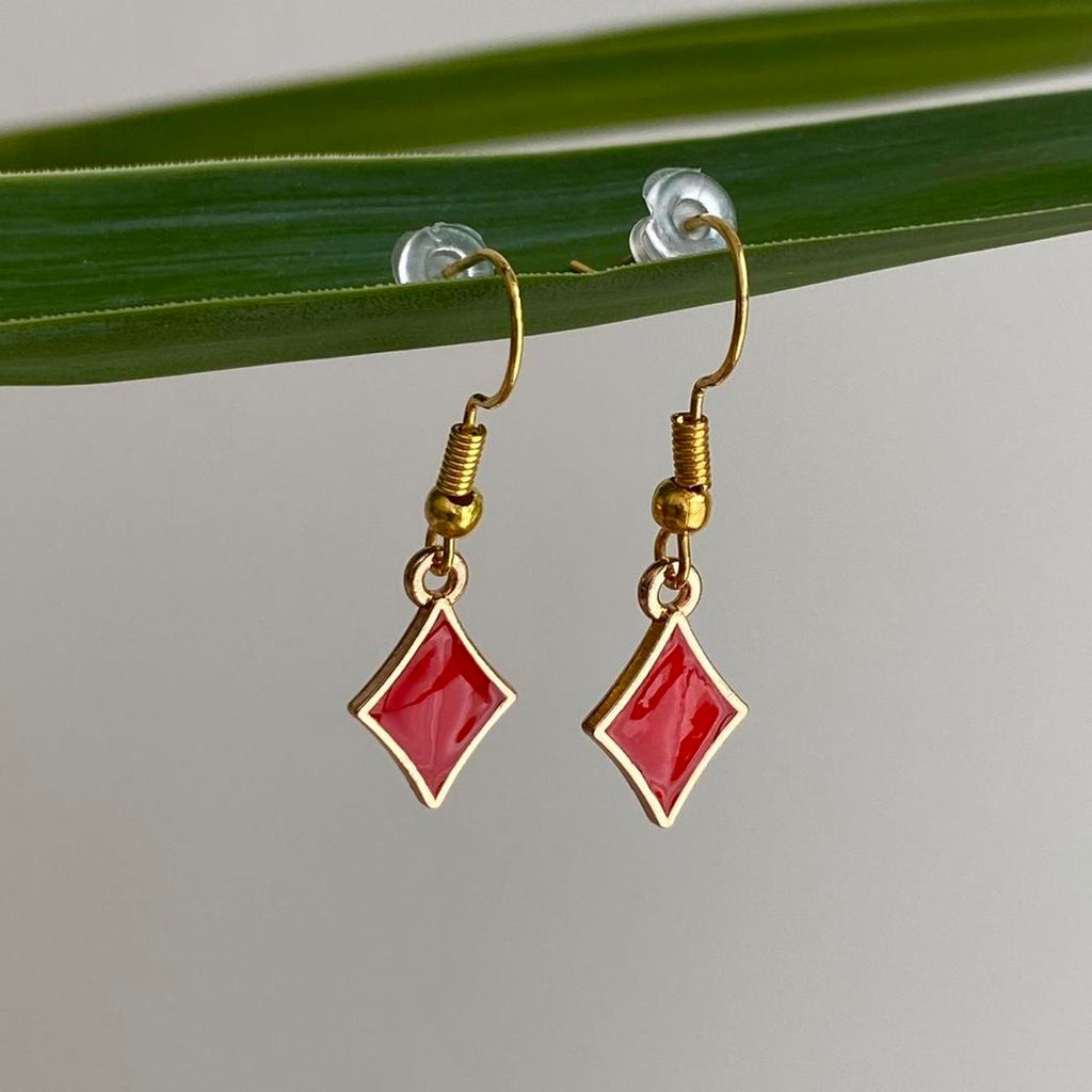 Red Diamonds Symbol Dangle Earrings With Gold