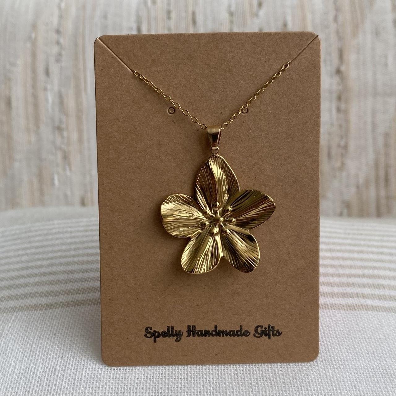 Large Gold Flower Pendant Chain Necklace Also - Image 4