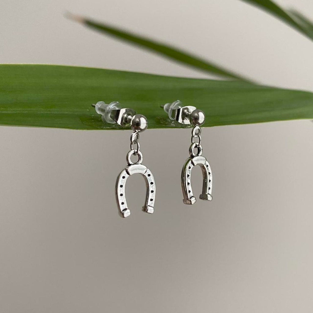 Western Horse Shoe Silver Dangle Stud Earrings - Image 3