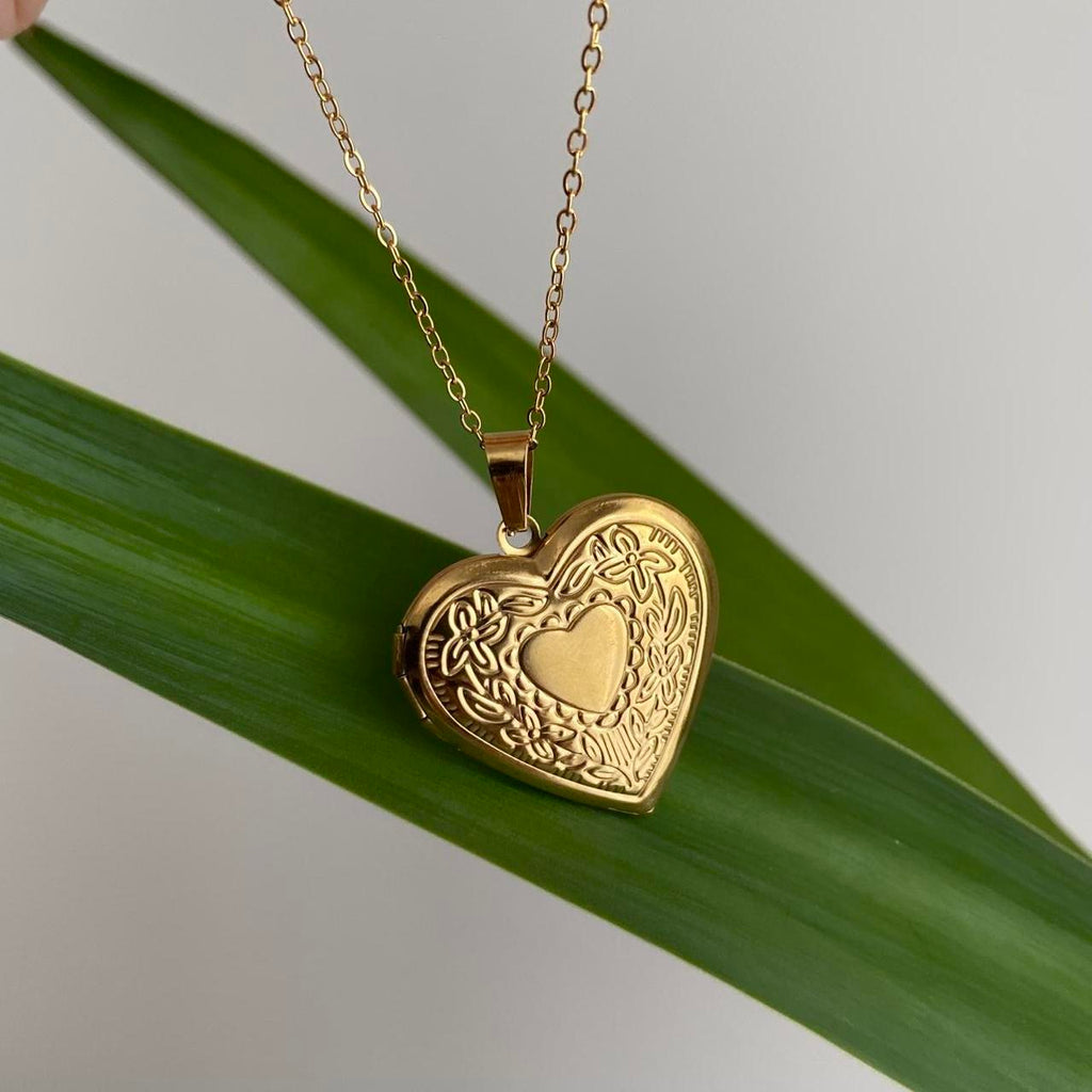 Large Size Heart Locket Pendant Chain Necklace See - Image 2