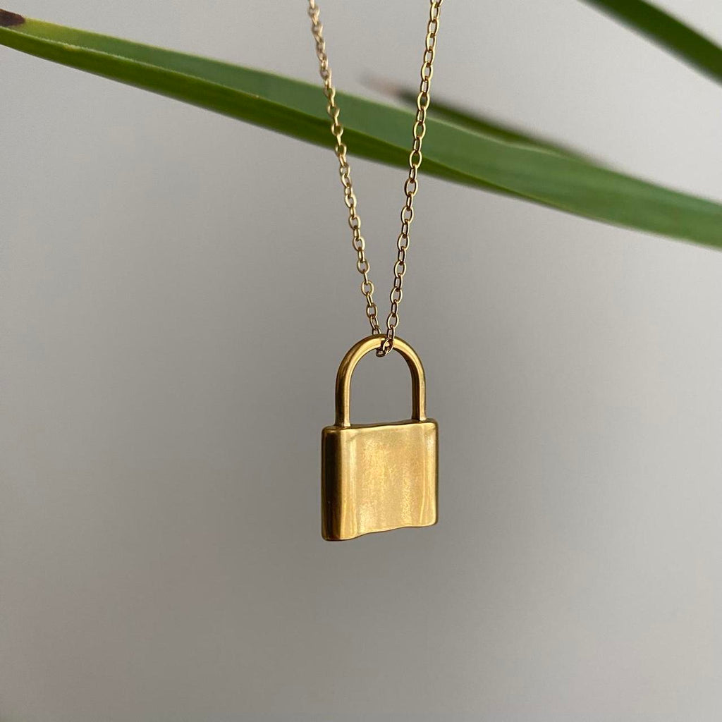 Gold Padlock Pendant Chain Necklace 18 Karat Gold - Image 2