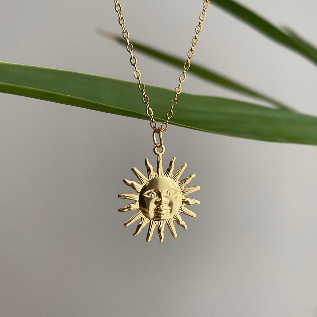 Gold Rising Sun Pendant Chain Necklace 18 Karat - Image 2