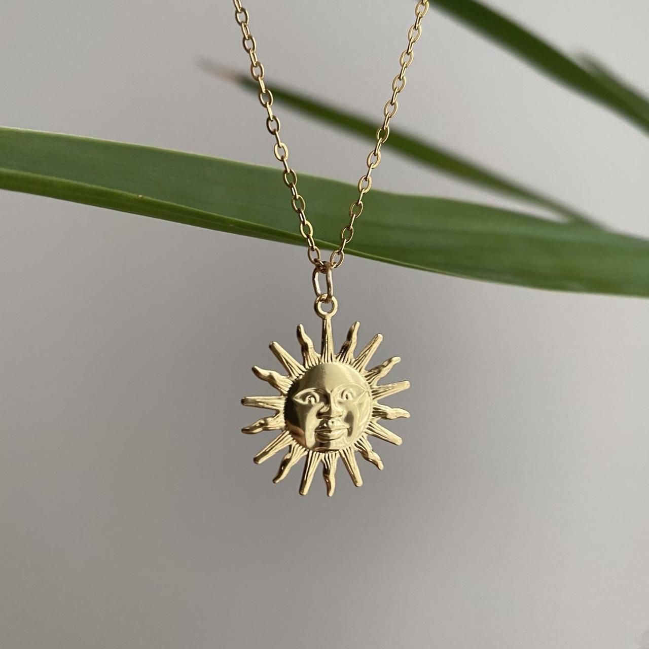 Gold Rising Sun Pendant Chain Necklace 18 Karat - Image 2