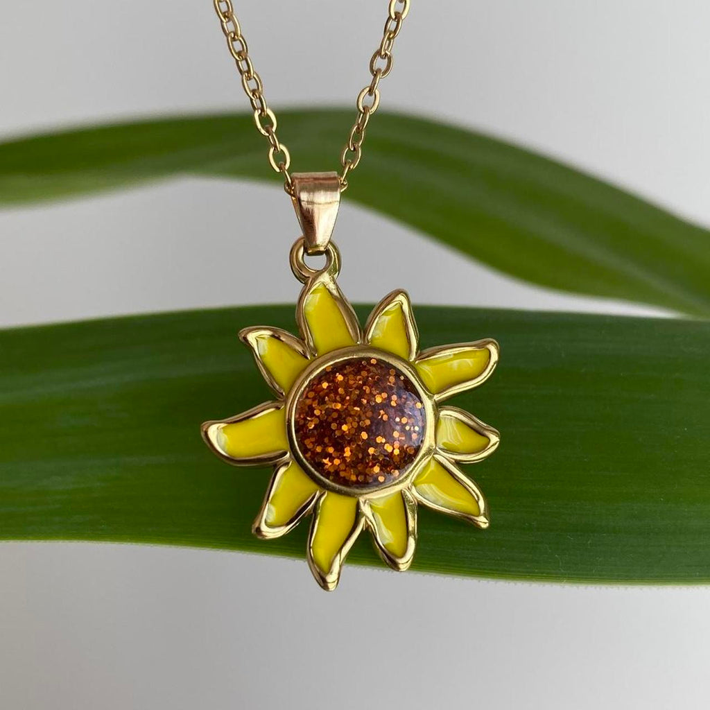 Yellow Sunflower Pendant Chain Necklace With Gold