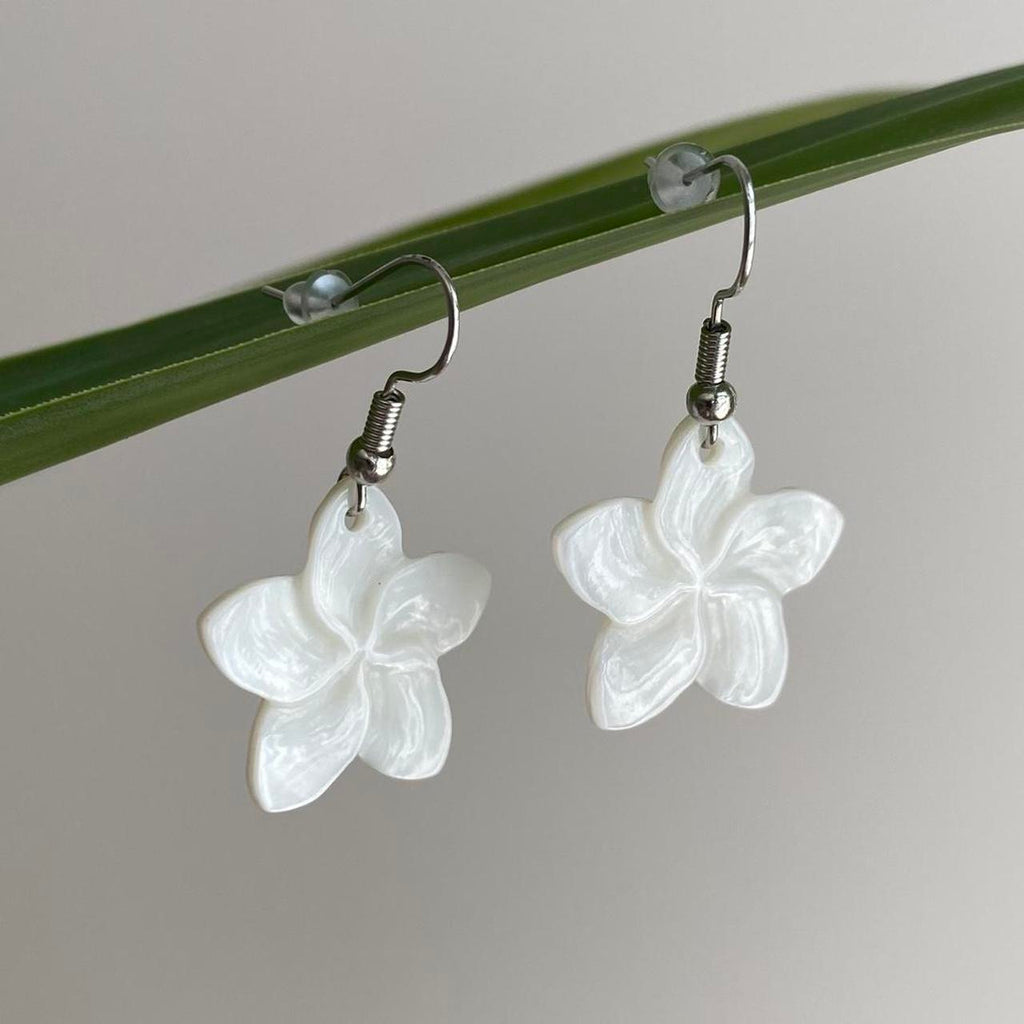 Genuine White Shell Flower Dangle Earrings With