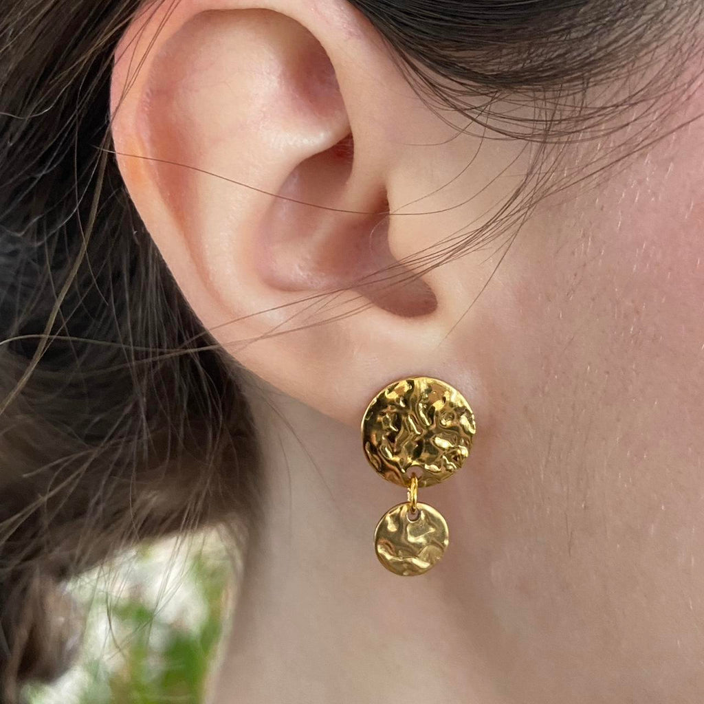 Small Hammered Circle Gold Dangle Stud Earrings - Image 3