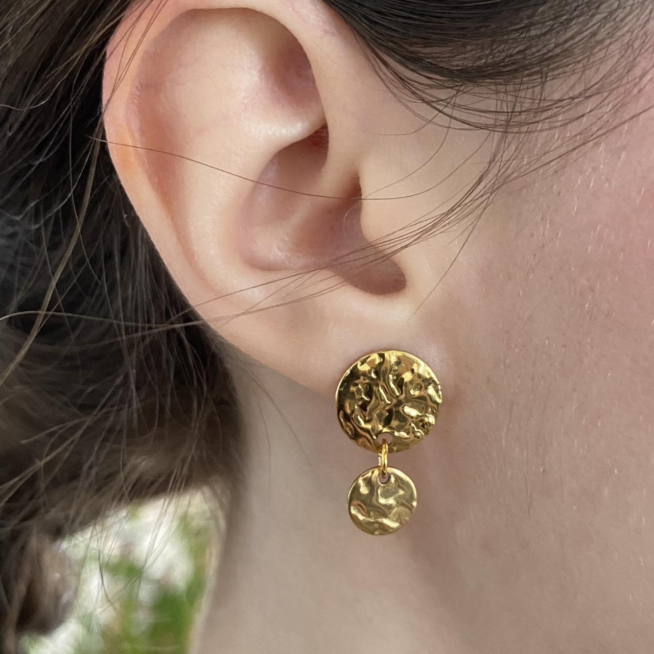 Small Hammered Circle Gold Dangle Stud Earrings - Image 3