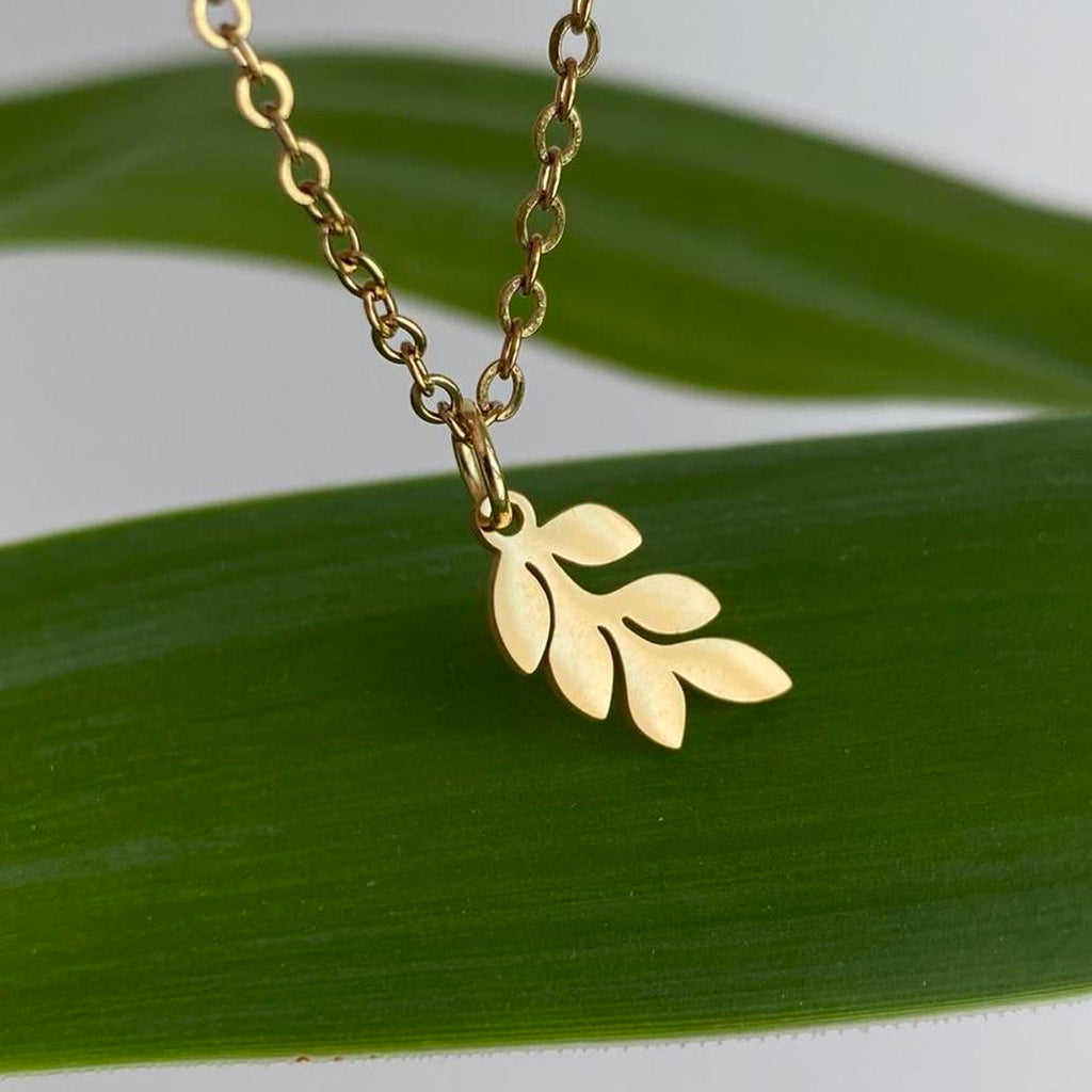 Gold Laureate Bay Leaf Pendant Chain Necklace Also
