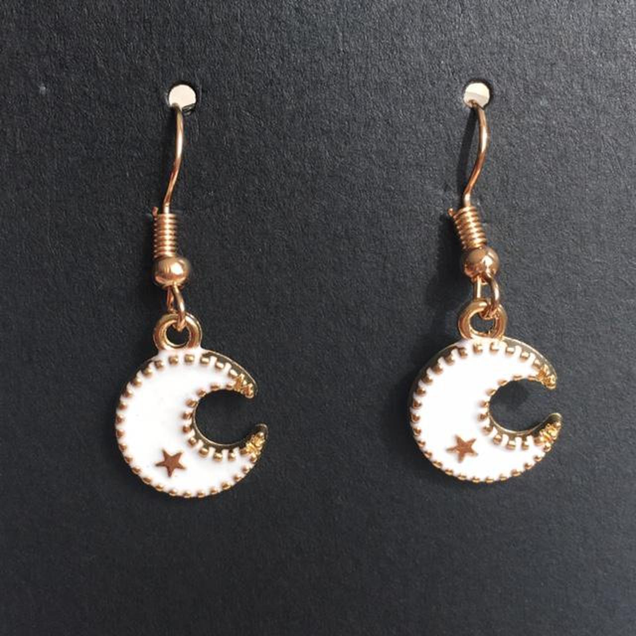 White Moon Dangle Earrings With Gold Star Accent - Image 3