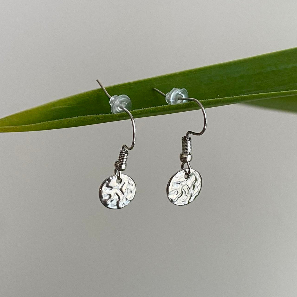 Medium Hammered Silver Circle Dangle Earrings - Image 2