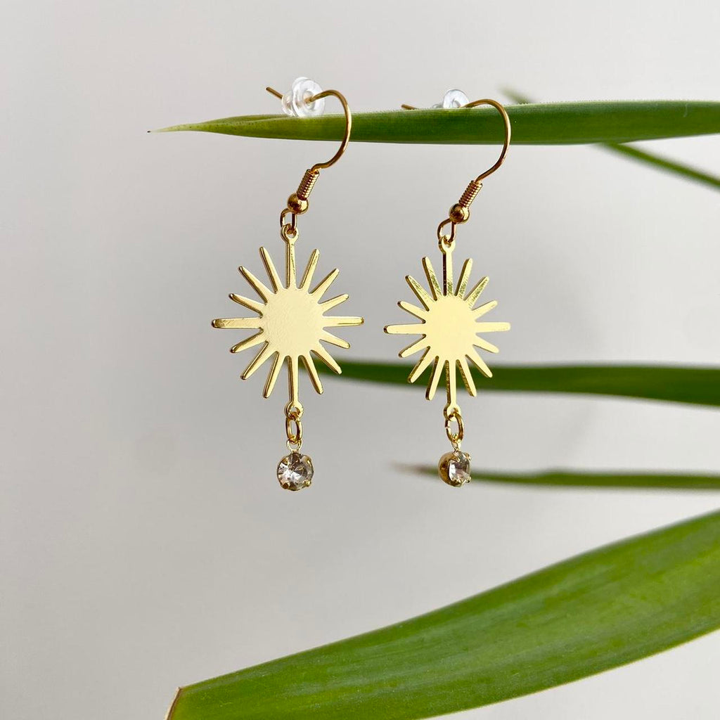 Gold Rising Sun With Dangle Earrings With Circular - Image 3